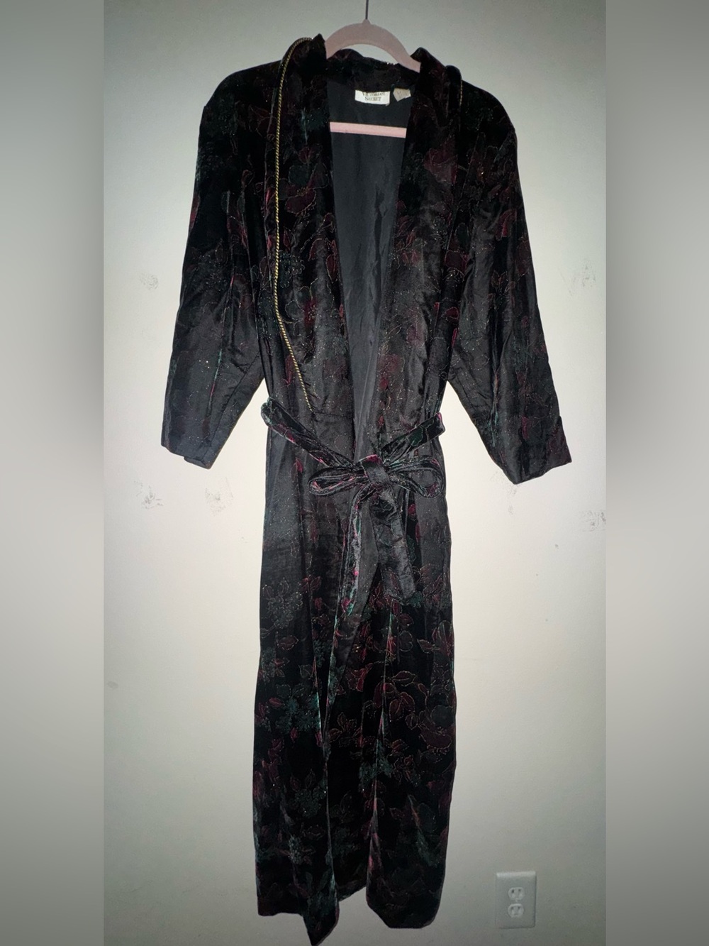 Vintage Victoria’s Secret Gold Label Crushed Velvet Metallic Floral Robe Small